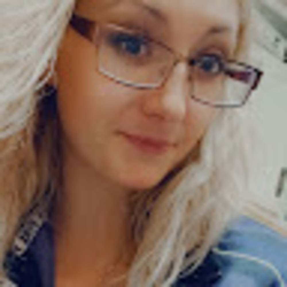 Meet your Posher, Corissa